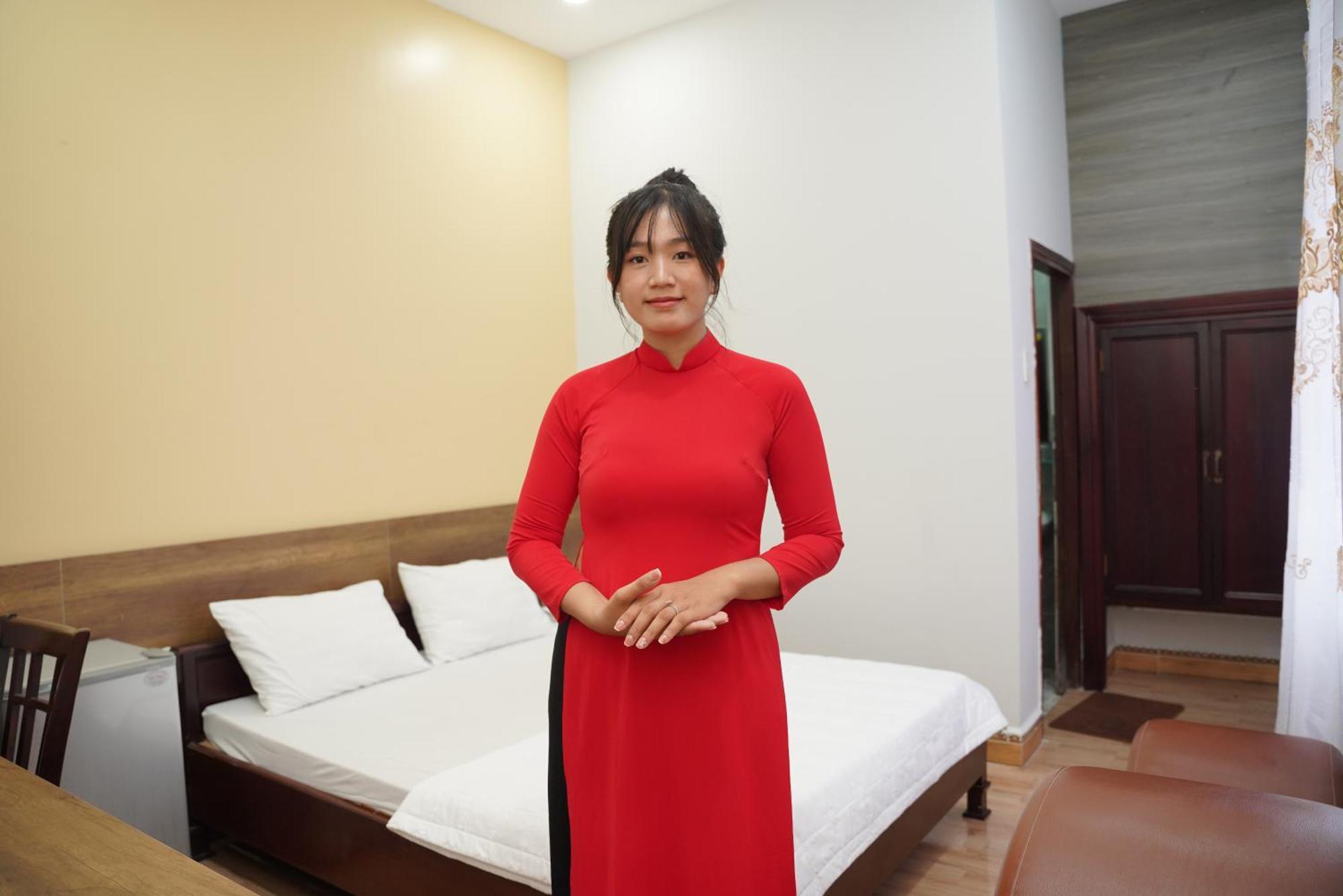 Отель Khach San De Vuong Cao Lanh Экстерьер фото